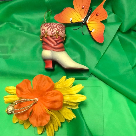 “Prince Paisley” Collectible Ornament Boot Decor - Picture 8 of 16